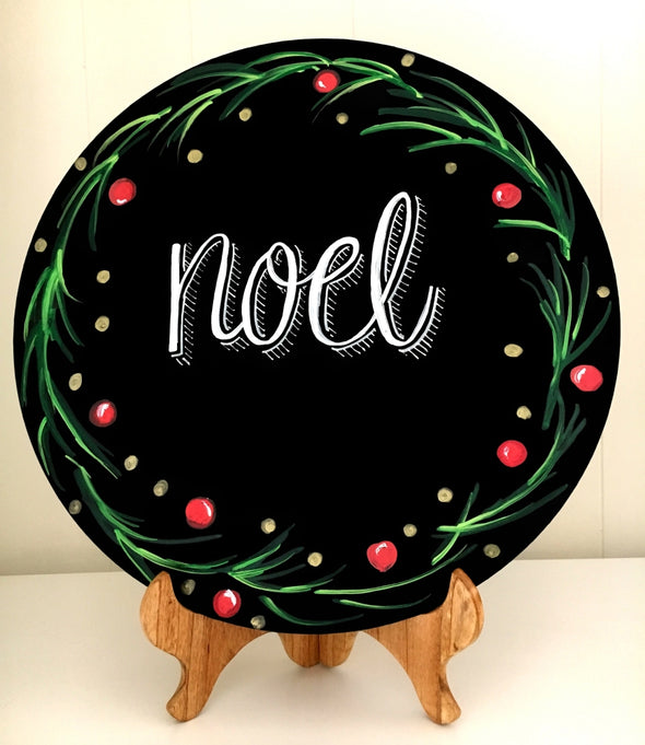 Image of round chalkboard with Noel wreath artwork using Chalk Ink 6mm Astroturf Green Artista Pro marker